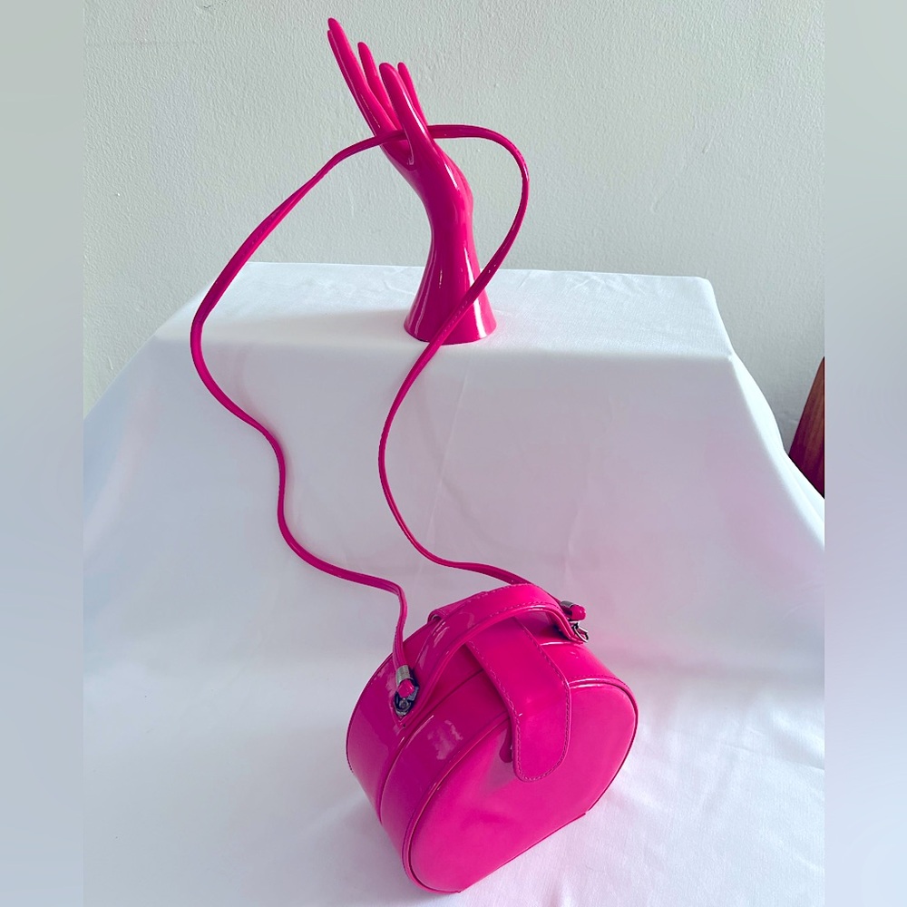 Adorable Barganza & Couture Hot Pink Vintage Purse 1960’sPatent Leather Style